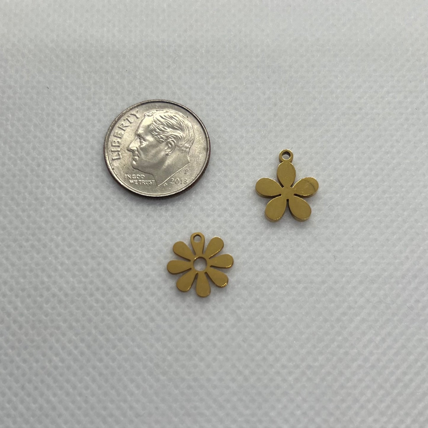 FLOWER CHARM