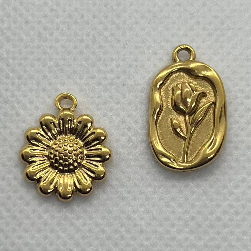 FLOWER CHARM