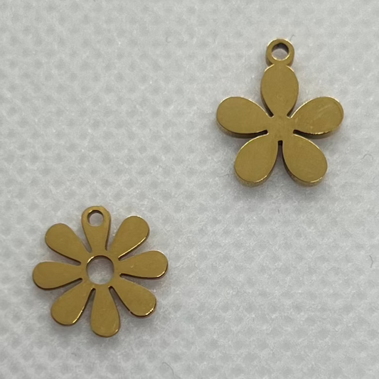 FLOWER CHARM