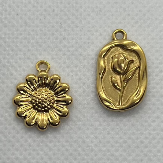 FLOWER CHARM