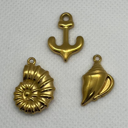 BEACH CHARM